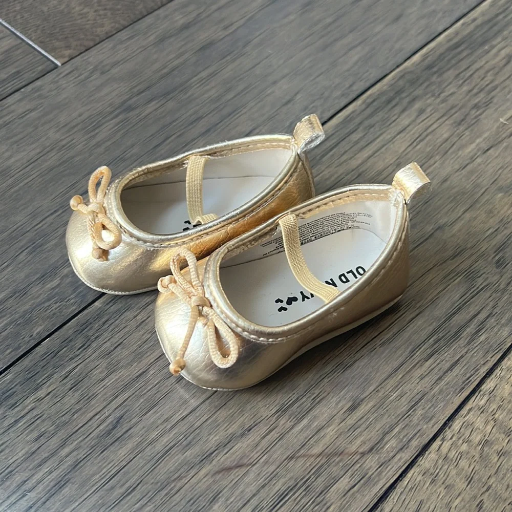 3-6 month baby shoes. - Picture 3 of 6